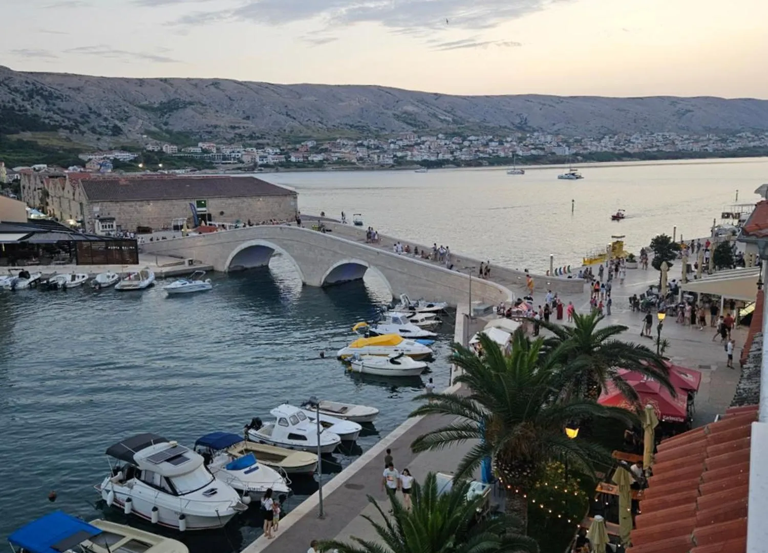 Apartmani Katine Pag Town 0*,