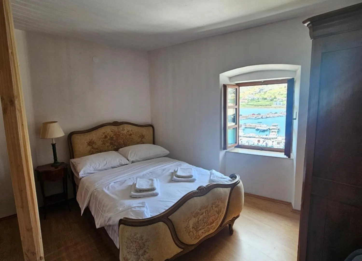 Apartmani Katine Pag Town